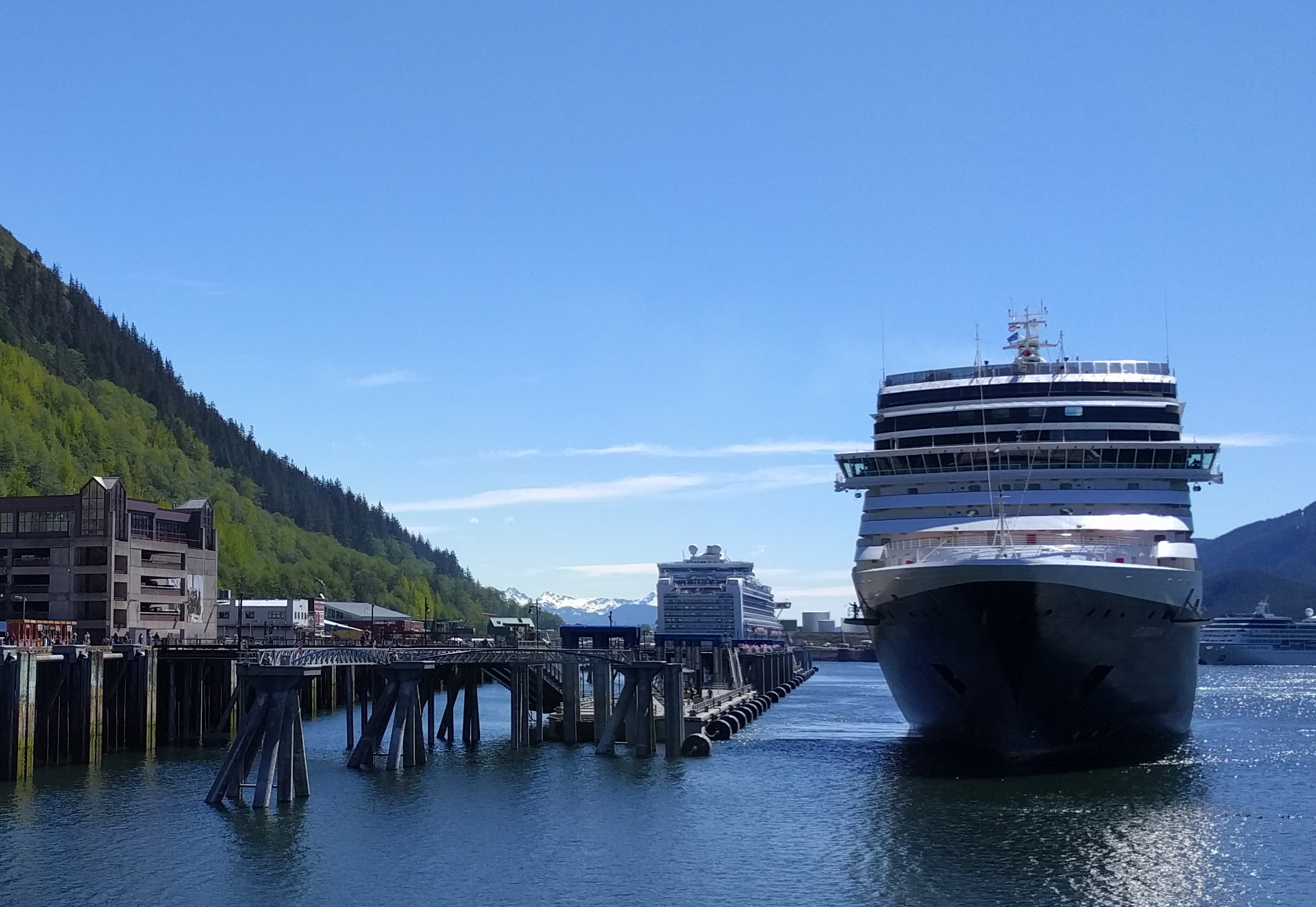 Cruise Ship landing on dock