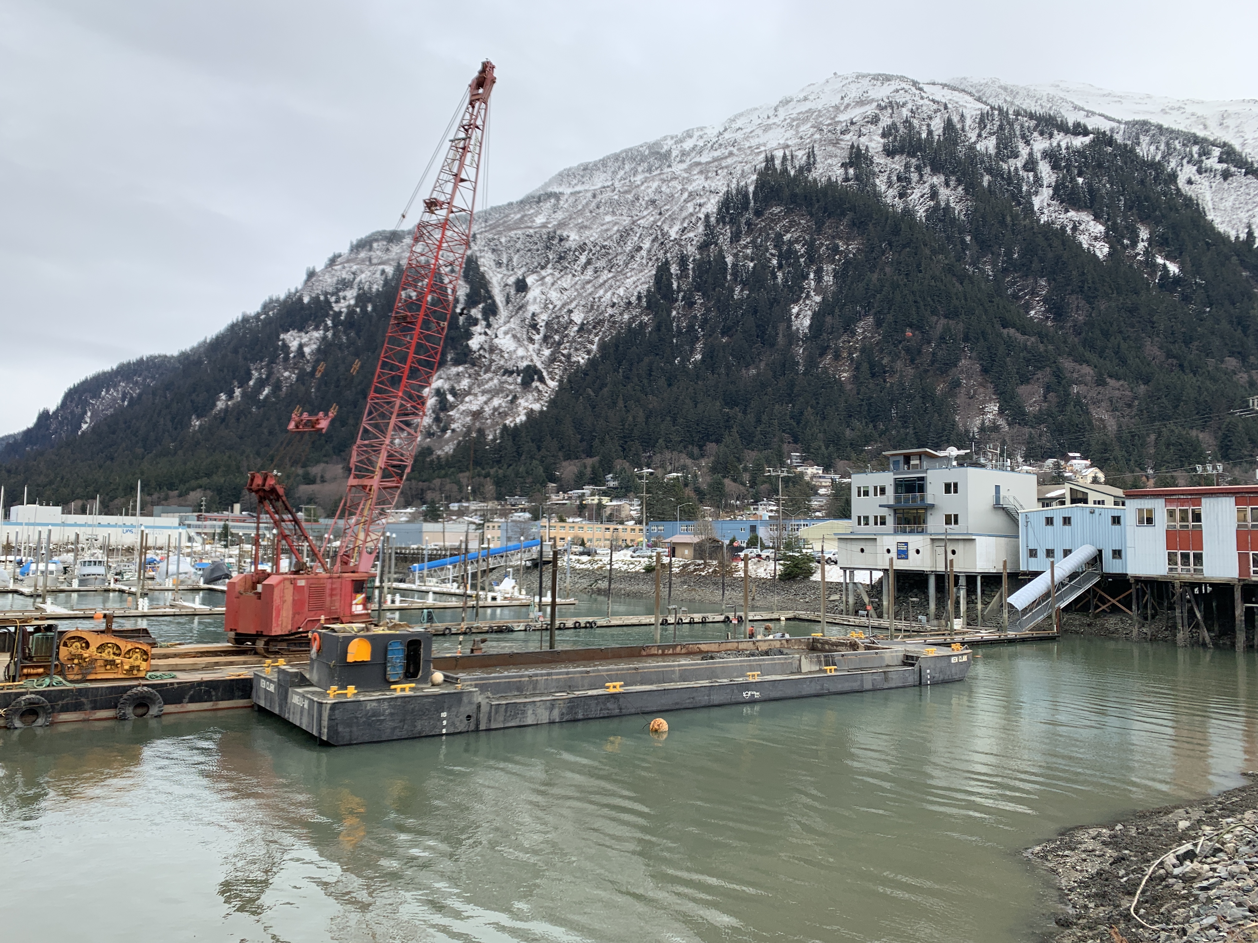 WMC Crane Barge working in Harris Harbor