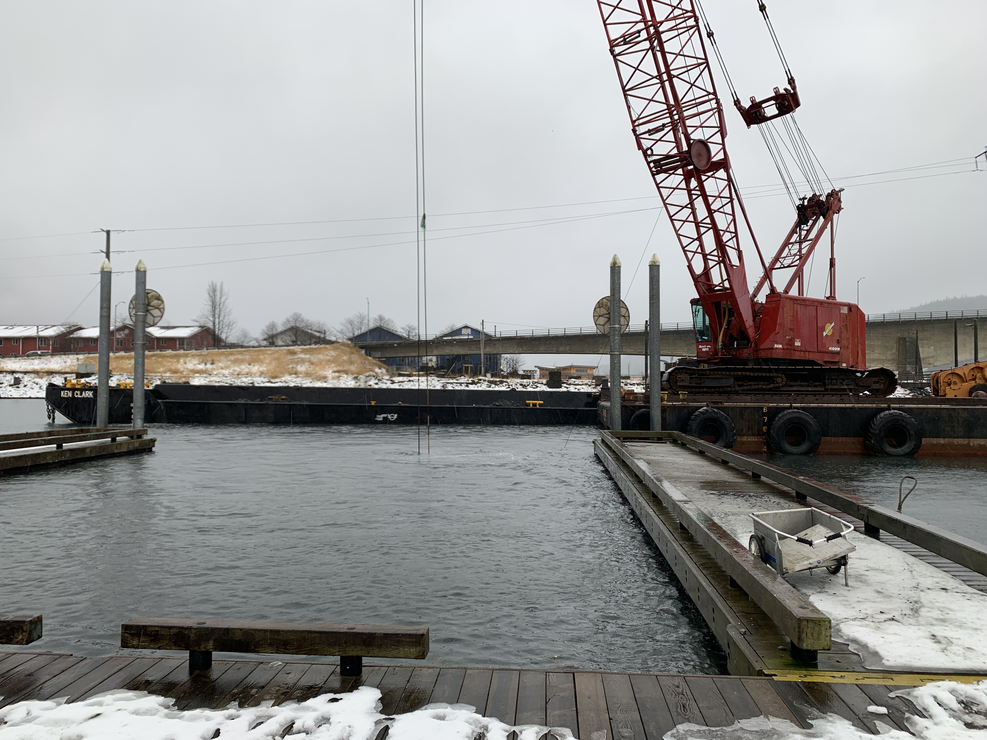 WMC Crane Barge working in Harris Harbor