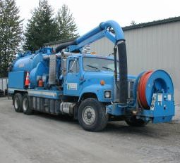 Jet-Cleaning Truck